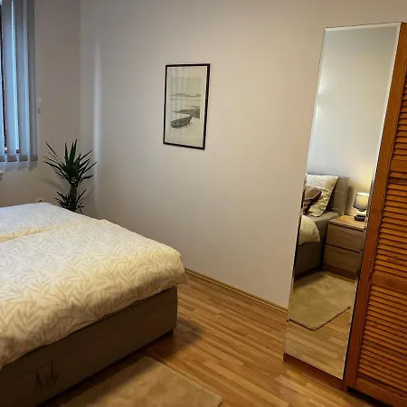 Lori Apartment *