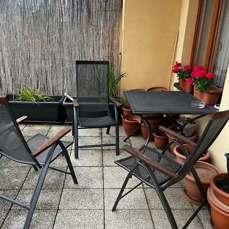 Lori Apartmán